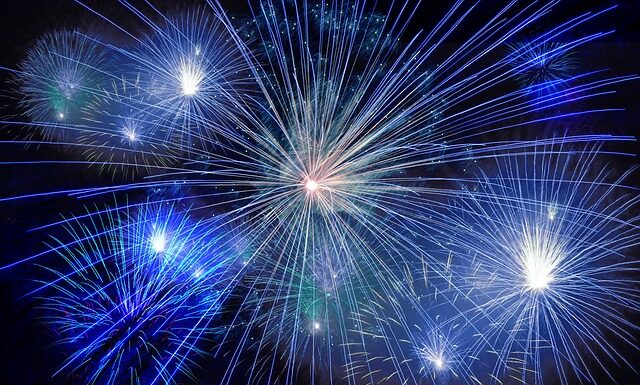 Czy osoba ucząca sztuczna sieć neuronowa ma dostęp do warstw ukrytych? Czy osoba ucząca sztuczna sieć neuronowa ma dostęp do warstw ukrytych?